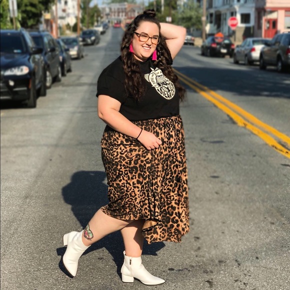 Boohoo Plus Dresses & Skirts - Cheetah Print Midi Skirt